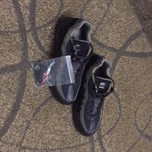 Used Nike AirMax 95 size 8.5 men’s